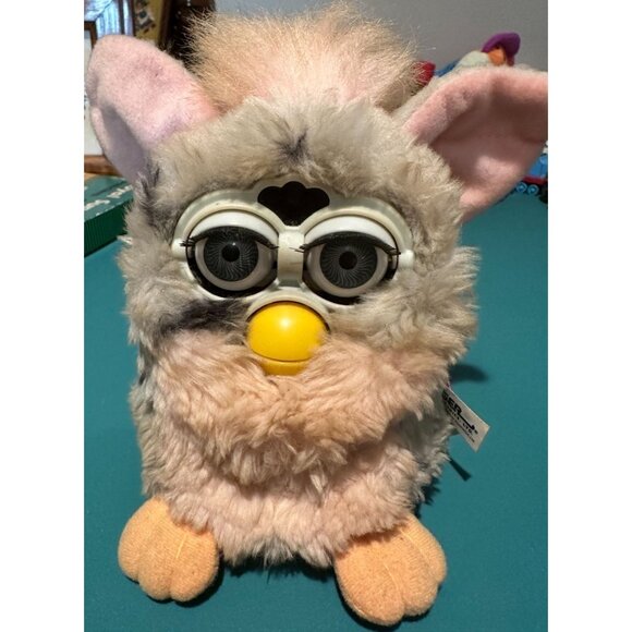 Gray Furby Model 70-800 Blue Eyes Tiger 1998 Hang Tag Tested Gift 1st Generation - Picture 3 of 10